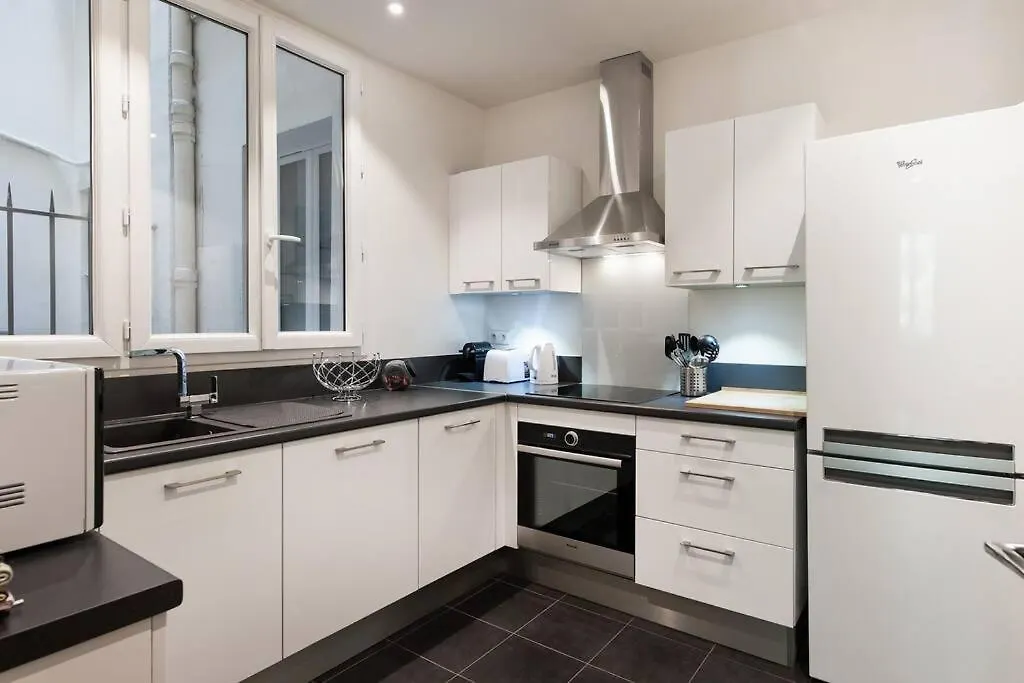 Apartament Cavalier Des Lions 2Bed 2 And Half Baths Paryż