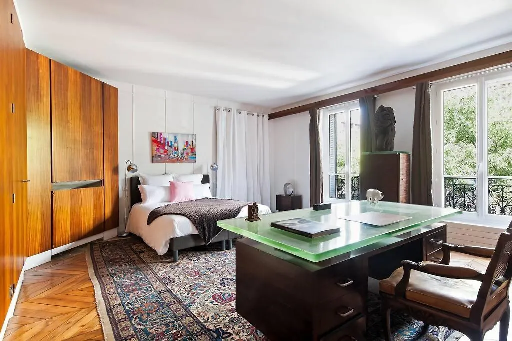 Cavalier Des Lions 2Bed 2 And Half Baths Apartment Paris France