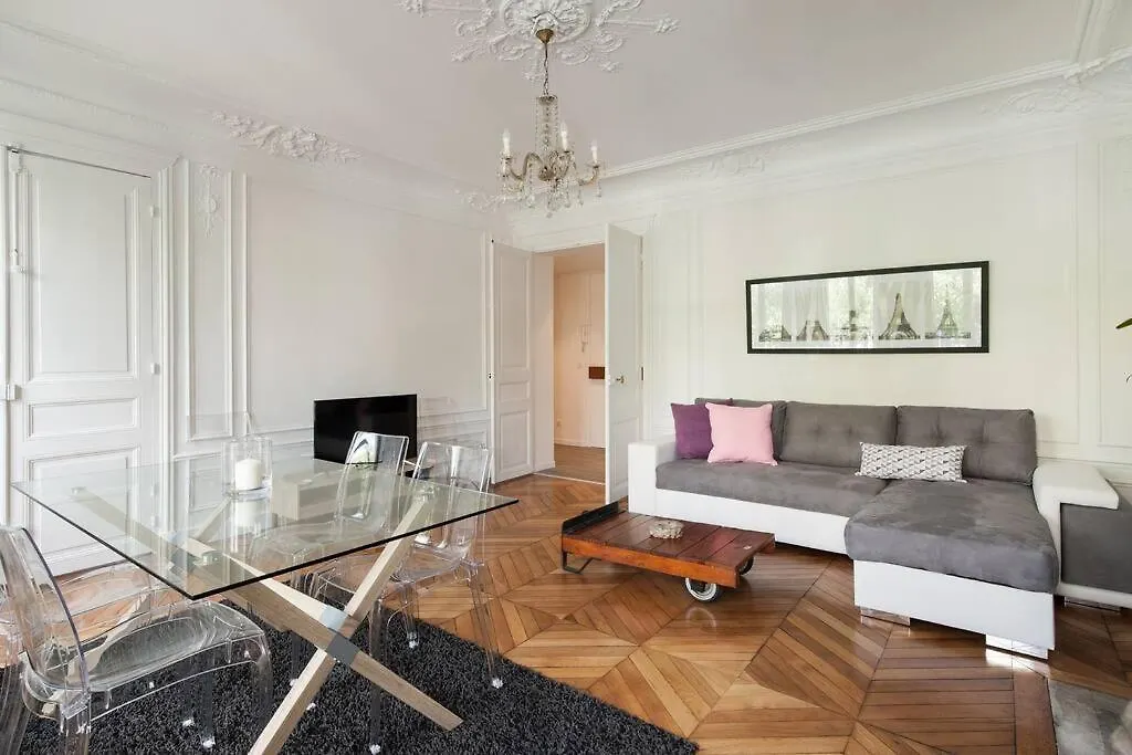 Ferienwohnung Cavalier Des Lions 2Bed 2 And Half Baths Paris Apartment